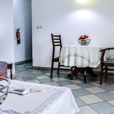 Tchero Appartement 1 Douala Eksteriør billede
