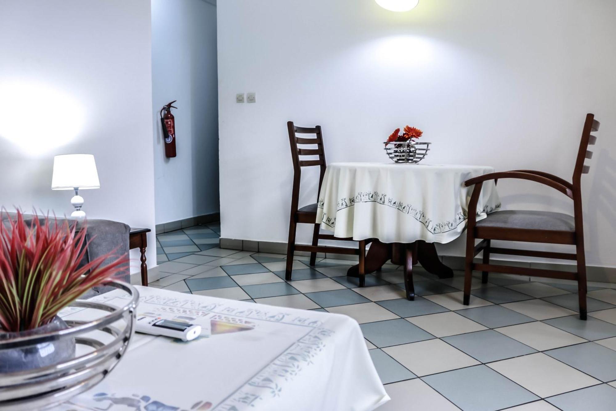 Tchero Appartement 1 Douala Eksteriør billede